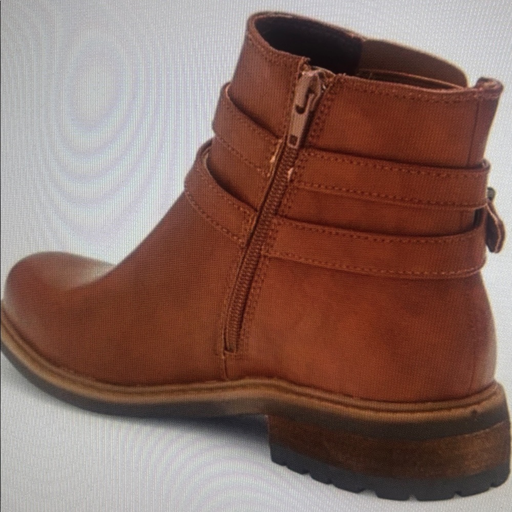 New B.O.C  Claira Boots. Size 6.5 - Picture 2 of 3